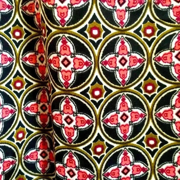 Taylor & Sage silky boho top , size S - Picture 3 of 8